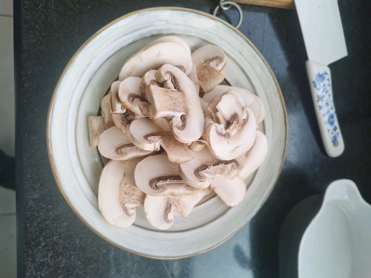 煎口蘑怎么做_煎口蘑的做法_豆果美食