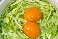 #开启观赛嗨吃局#低卡美味！巨好吃的包菜蛋饼～的做法