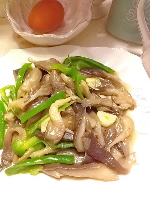 【减肥餐菜谱】清炒蘑菇青椒