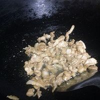 酸菜焖猪肉的做法图解2