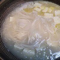香浓营养的鲫鱼豆腐汤面条的做法图解8