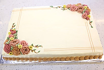 大号方形庆典蛋糕淡奶油抹面裱花的做法