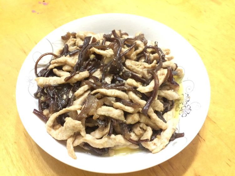 木耳肉丝的做法
