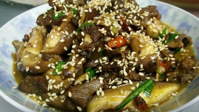 辣子牛肉烩香菇
