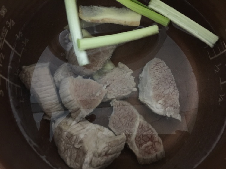 自制牛肉松的做法图解1
