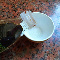 #菁选酱油试用之茶树菇炒兰豆的做法图解3