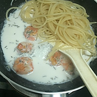 低脂奶油虾仁意面的做法图解6