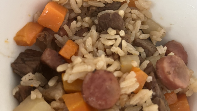 腊肠牛肉焖饭