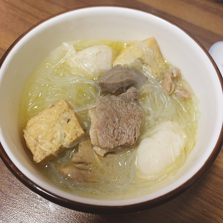 汤味鲜美到吞舌头，老鸭粉丝煲的做法