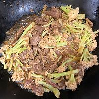 比饭店做的还好吃的【菜花炒肉】#袋福到万家#的做法图解11