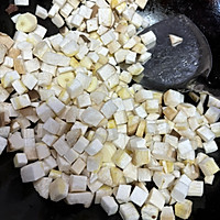 家常黑椒杏鲍菇炒牛肉粒的做法图解14