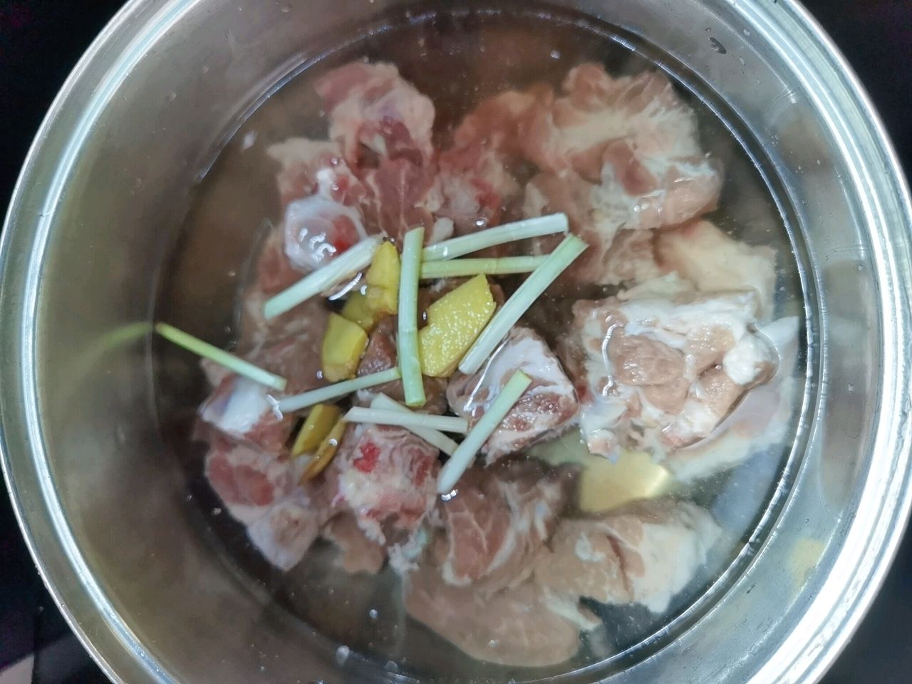 韩式土豆脊骨汤怎么做_韩式土豆脊骨汤的做法_豆果美食