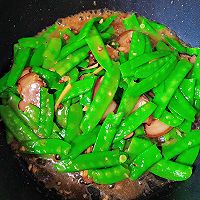 #金龙鱼橄调-橄想橄做#5分钟快手菜-荷兰豆炒腊肉的做法图解7
