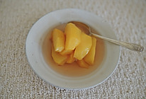 糖水黄桃 黄桃罐头的做法