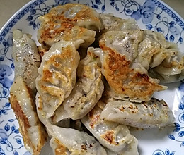 木耳白菜粉丝饺子的做法