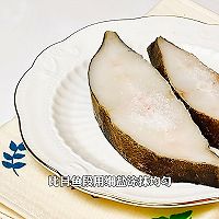 鲜娕多汁的清蒸比目鱼|简单又美味~的做法图解1