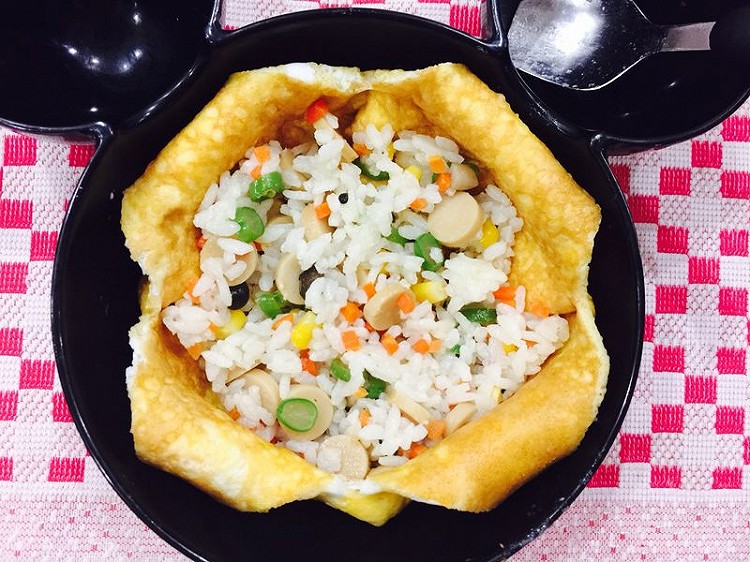 小鱼生餐主食篇②蛋包饭的做法