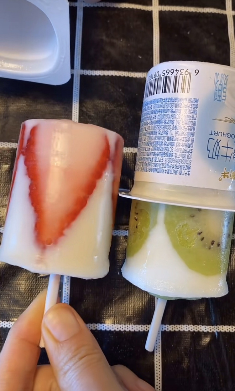 酸奶冰棍的做法