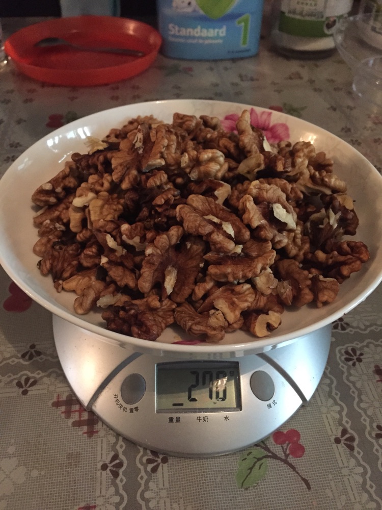熬制阿胶核桃膏的做法图解3