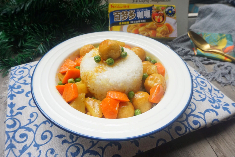 咖喱鱼蛋饭的做法