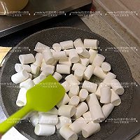 草莓味雪花酥#一道菜表白豆果美食#的做法图解2