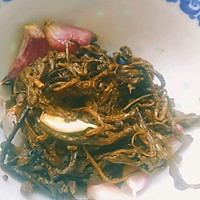 云南百花宴～蒜香核桃花的做法图解3