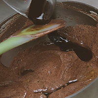 海绵法巧克力蛋糕的做法图解9