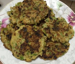 芹菜叶双菇鸡蛋米饭饼的做法