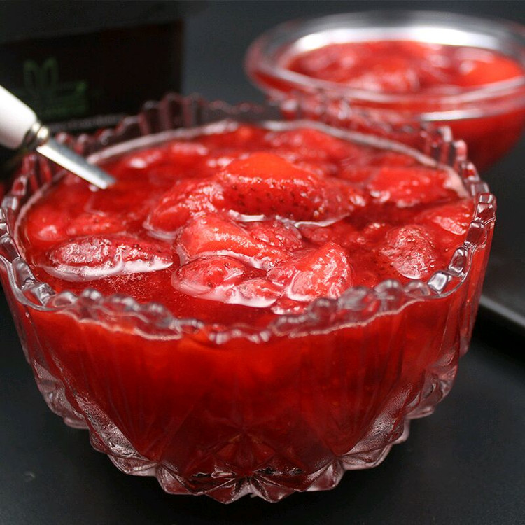家庭自制草莓罐头的做法