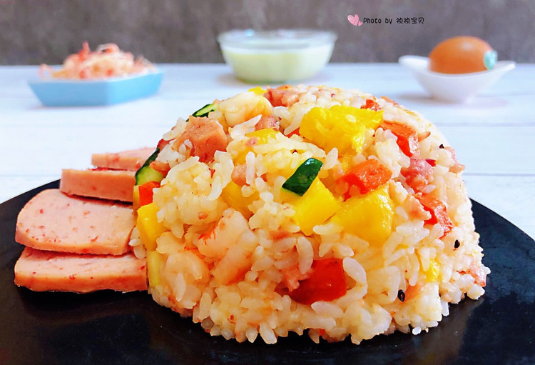 菠萝虾仁炒饭的做法