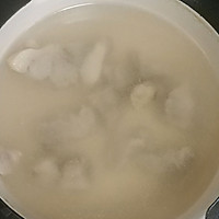 青豆玉米小米排骨粥的做法图解2