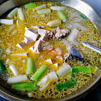 鲜炖草鱼汤（简易美味）的做法图解4