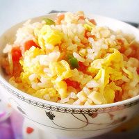 美味又好吃的蛋炒饭～～的做法图解3