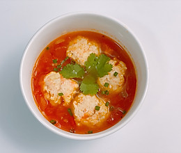 减脂鸡胸肉丸番茄汤的做法
