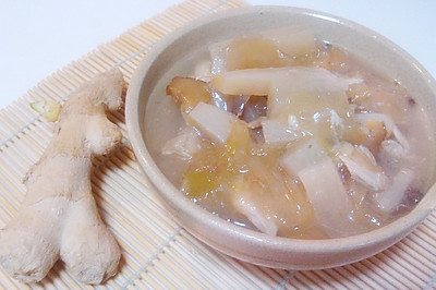 鸡汤海鲜银耳萝卜羹