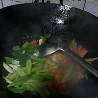 Q 家私房菜---西红柿鸡蛋面鱼子：养胃又够味的做法图解3