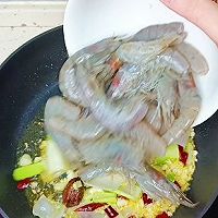 口蘑香辣虾的做法图解3