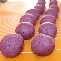 又到中秋话月饼之广式月饼--紫薯月饼的做法图解5
