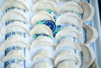 韭菜鸡蛋饺子的做法