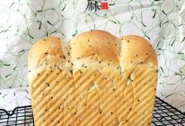 奶油黑芝麻吐司【女王厨房】#浪漫樱花季#的做法