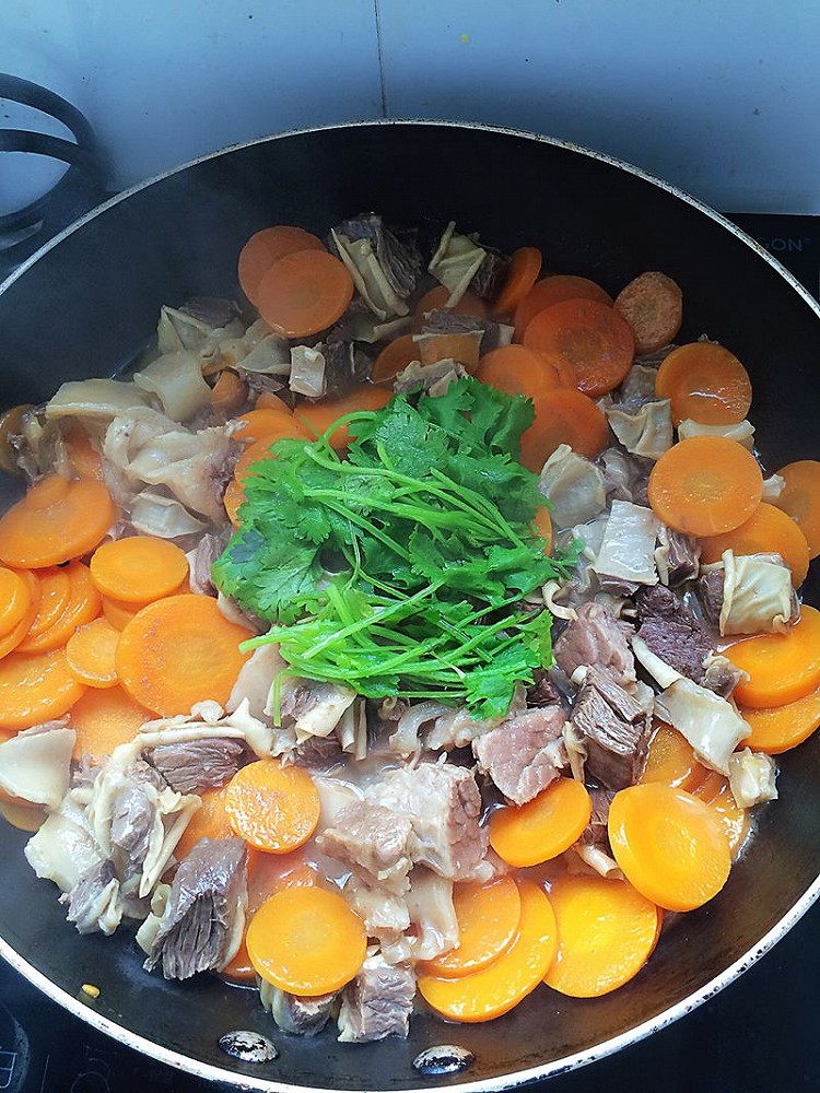胡萝卜炖牛肉的做法