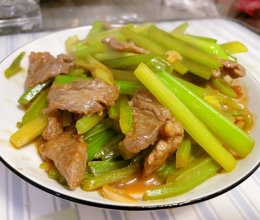 芹菜炒牛肉的做法
