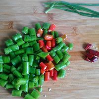 香菇芋头烧鸡的做法图解2