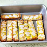 杏仁烤土司条的做法图解4