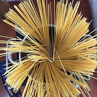 春日海鲜pasta的做法图解7