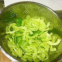 苦瓜回锅肉的做法图解3