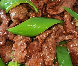 滑嫩的青椒爆牛肉的做法