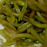 西瓜皮抄毛豆的做法图解1