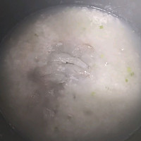 电饭锅版鲜虾粥的做法图解6