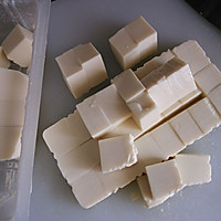 咖喱豆腐的做法图解1
